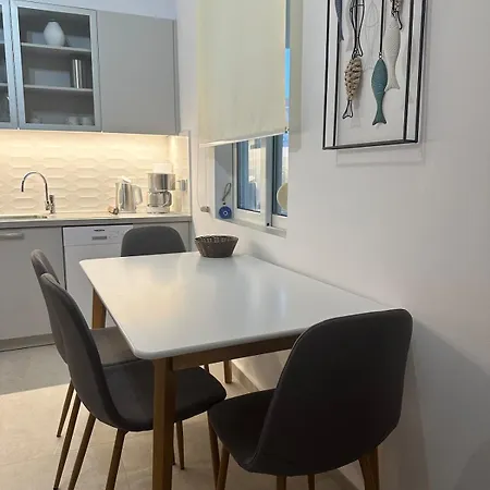 Villa Court, Clelia, 2 Bedrooms *